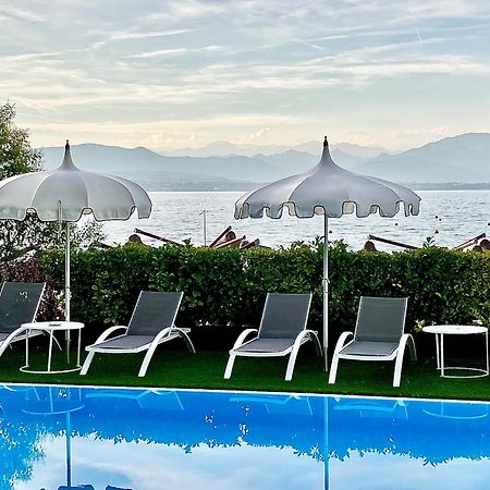 Hotel Aquila D'Oro Desenzano Десенцано дел Гарда Екстериор снимка